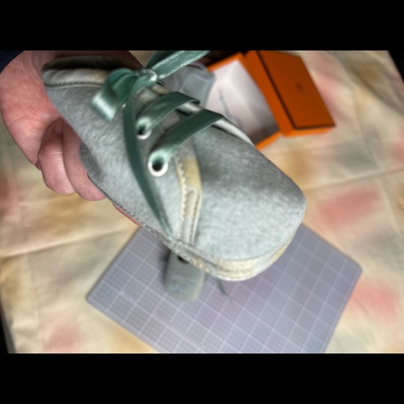Authentic Hermès Angora Baby shoes with box - Picture 4 of 8